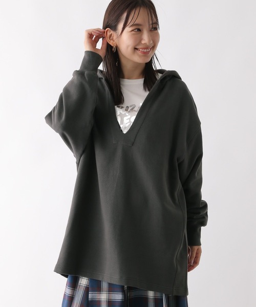 LEPSIM（レプシィム）の「スキッパーフードチュニック　130169（チュニック・レディース・レッド/アイボリー/チャコールグレー・FREE）」の8枚目の写真