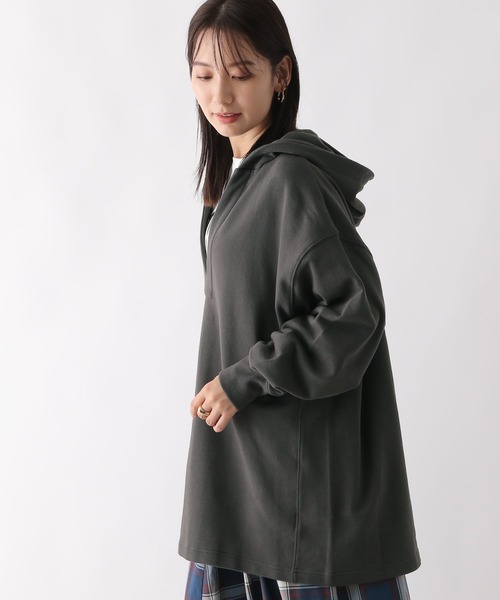 LEPSIM（レプシィム）の「スキッパーフードチュニック　130169（チュニック・レディース・レッド/アイボリー/チャコールグレー・FREE）」の9枚目の写真