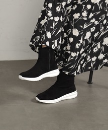 スニーカーブーツ