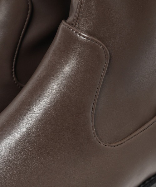 Elura(エルーラ)の「ソフトFIT軽量厚底ブーツ/146749(ブーツ・レディース・ブラウン/ブラック・LARGE/MEDIUM/SMALL)」の17枚目の写真