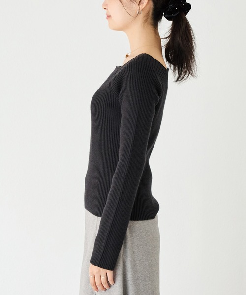 LAVEANGE(ラビアンジェ)の「【静電気防止/洗える】2WAYスクエアリブニット(ニット/セーター・レディース・ブラック/オフホワイト/ラベンダー・M/LL/3L/4L)」の5枚目の写真