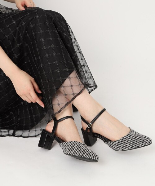 ESPERANZA（エスペランサ）の「アンクルストラップパンプス（パンプス・レディース・ベージュ/ブラック/ブラック系8・S/M/L/LL）」の2枚目の写真