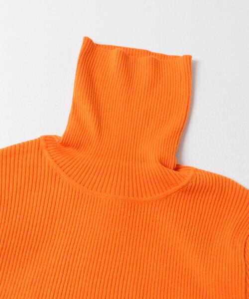 ITEMS URBANRESEARCH（アイテムズ アーバンリサーチ）の「タートルネックリブニット（ニット/セーター・レディース・オフホワイト/ブルー/ブラック/グリーン系その他/オレンジ・FREE）」の18枚目の写真