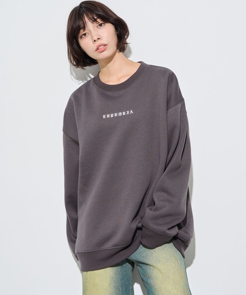 WEGO（ウィゴー）の「WEGO/アーチバックロゴグラフィックプルオーバー（スウェット・メンズ・チャコールグレー/アッシュグレー・MEDIUM/LARGE）」の8枚目の写真
