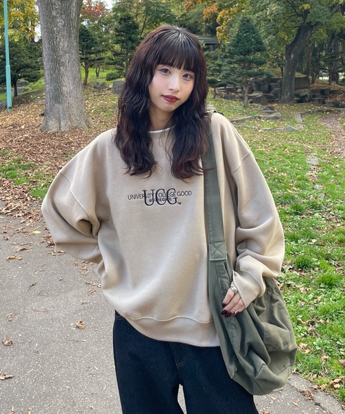 Chillfar(チルファー)の「刺繍カラフルロゴスウェット(スウェット・レディース・ピンク/アイボリー系1/ボルドー/グリーン/ブルー系/ベージュ/ネイビー/オートミール/ベージュ系/レッド/グレー系/ネイビー系/ブルー/杢グレー/アイボリー系・FREE)」の21枚目の写真