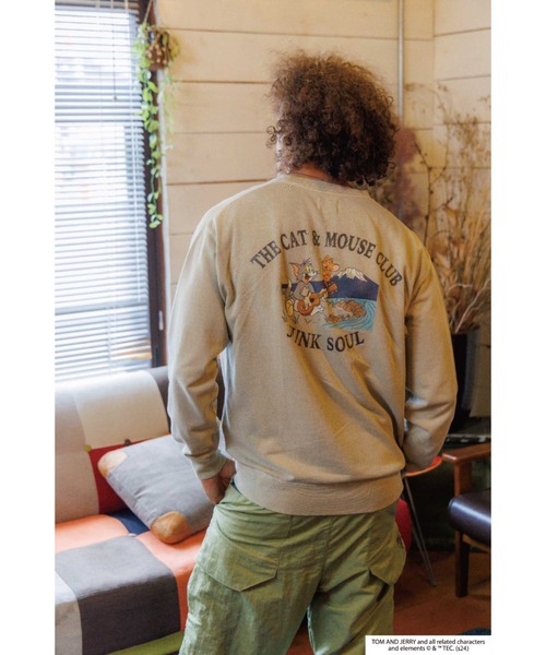 Tom&Jerry(トムアンドジェリー)の「JUNKSOUL/TOM&JERRY(トム&ジェリー) MUSIC トレーナー (M4)(Tシャツ/カットソー・メンズ・ネイビー/ベージュ・X-LARGE/LARGE/MEDIUM)」の2枚目の写真