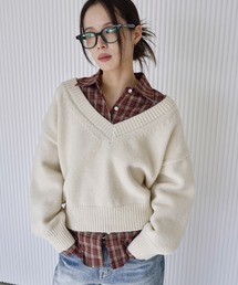 UNE MANSION（ユヌマンション）の「【UNE ORIGINAL】ユニークリブオープンVネックニット（ニット/セーター）」