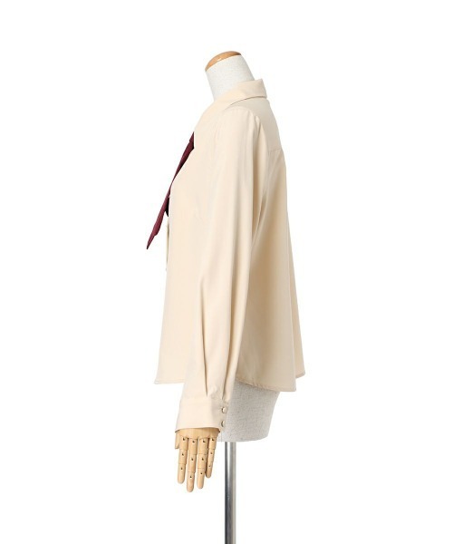 F i.n.t(フィント)の「ネクタイ付きビッグカラーシャツ(シャツ/ブラウス・レディース・オフホワイト/ライトベージュ・FREE)」の20枚目の写真