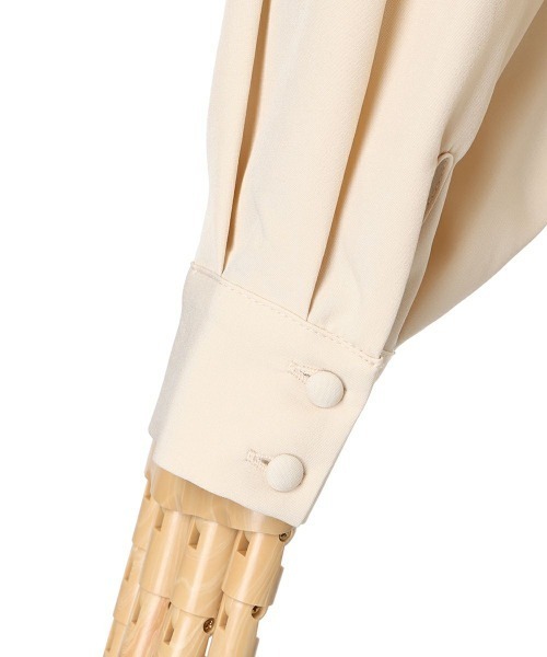 F i.n.t(フィント)の「ネクタイ付きビッグカラーシャツ(シャツ/ブラウス・レディース・オフホワイト/ライトベージュ・FREE)」の16枚目の写真