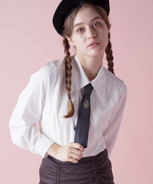 F i.n.t(フィント)の「ネクタイ付きビッグカラーシャツ(シャツ/ブラウス・レディース・オフホワイト/ライトベージュ・FREE)」の9枚目の写真