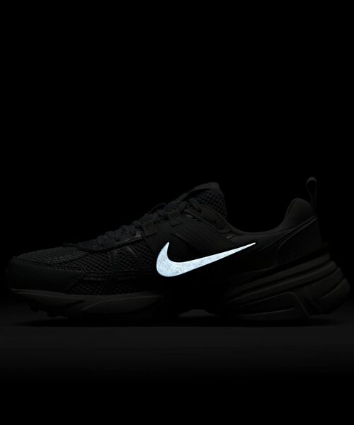 NIKE　ナイキ ウィメンズ V2K ラン 25cm スニーカー 楽天市場】NIKE WMNS V2K RUN ナイキ ウィメンズ V2K ラン レディース