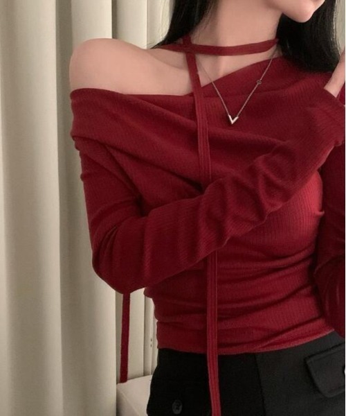 Silly（シリー）の「【韓国ファッション◎】オフショルダースリムニット（ニット/セーター・レディース・グレー/アイボリー/ブラック/レッド・FREE）」の17枚目の写真