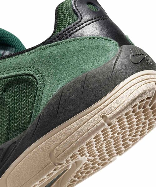 バービー セール】ナイキ SB バータブレイ メンズシューズ / Nike SB
