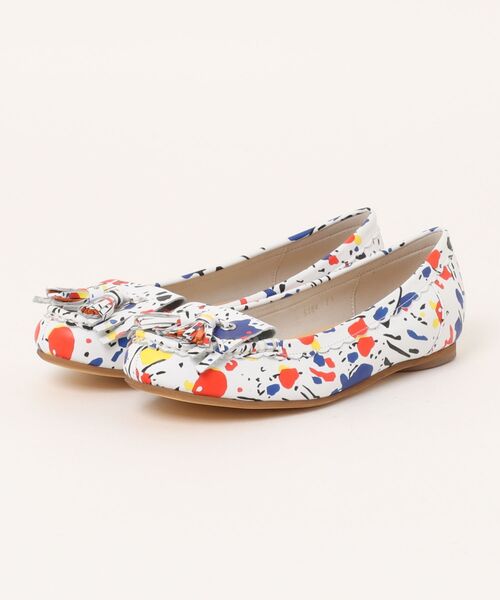 tsumori chisato WALK(ツモリチサトウォーク)の「タッセルモチーフフリンジモカシン(ローファー・レディース・ホワイト/ブラック/プラチナム/ホワイト系その他2・22.5cm/23.5cm/24.5cm/23.0cm/24.0cm/22.0cm)」の2枚目の写真