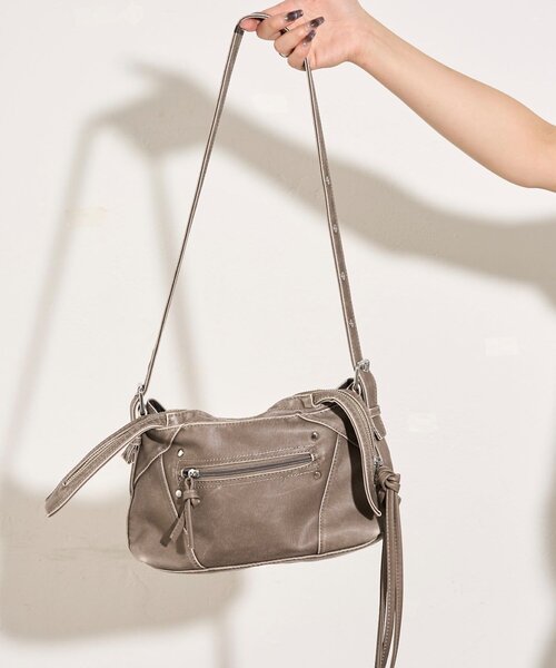 WHO'S WHO gallery（フーズフーギャラリー）の「ヴィンテージジップバッグ（ショルダーバッグ・レディース・グレー/ブラック・FREE）」の18枚目の写真