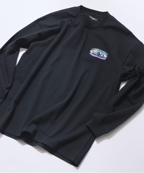 ragged mountain(ラギットマウンテン)の「【RAGGED MOUNTAIN/ラギットマウンテン】ワンポイントロゴプリントロンT(Tシャツ/カットソー・メンズ・グレイッシュブルー/ベージュ/ホワイト/ブラック・X-LARGE/LARGE/MEDIUM)」の2枚目の写真