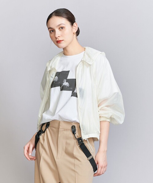 BEAUTY&YOUTH UNITED ARROWS（ビューティーアンドユースユナイテッドアローズ）の「ナイロン ショート フーディ（ナイロンジャケット・レディース・ブラック/ホワイト/ライトグレー・FREE）」の18枚目の写真