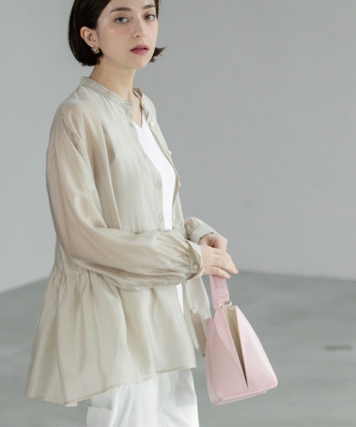 OPAQUE.CLIP(オペークドットクリップ)の「シアーペプラムブラウス【洗濯機洗い可】(シャツ/ブラウス・レディース・ナチュラル/キャメル/ブルー系その他・38/40/42)」の1枚目の写真