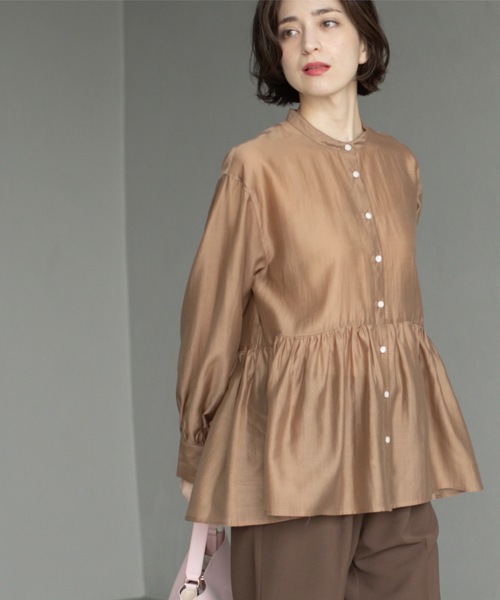 OPAQUE.CLIP(オペークドットクリップ)の「シアーペプラムブラウス【洗濯機洗い可】(シャツ/ブラウス・レディース・ナチュラル/キャメル/ブルー系その他・38/40/42)」の3枚目の写真