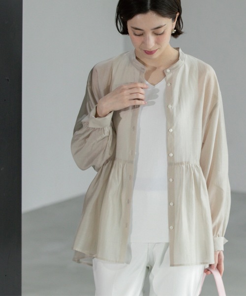 OPAQUE.CLIP(オペークドットクリップ)の「シアーペプラムブラウス【洗濯機洗い可】(シャツ/ブラウス・レディース・ナチュラル/キャメル/ブルー系その他・38/40/42)」の5枚目の写真