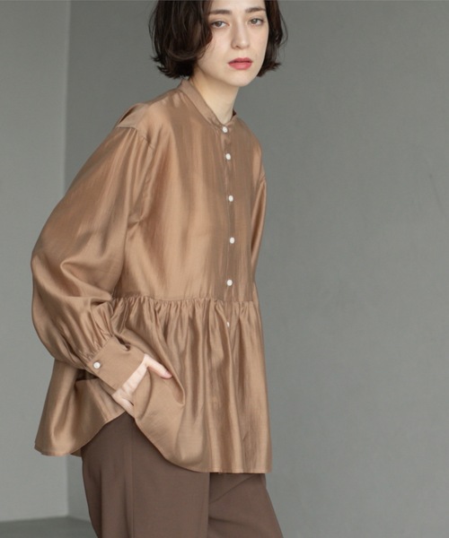 OPAQUE.CLIP(オペークドットクリップ)の「シアーペプラムブラウス【洗濯機洗い可】(シャツ/ブラウス・レディース・ナチュラル/キャメル/ブルー系その他・38/40/42)」の7枚目の写真