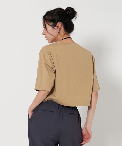 BEAUTY&YOUTH UNITED ARROWS（ビューティーアンドユースユナイテッドアローズ）の「コットンポリエステル クロップド Tシャツ（Tシャツ/カットソー・レディース・オフホワイト/ベージュ/オリーブ・FREE）」の5枚目の写真