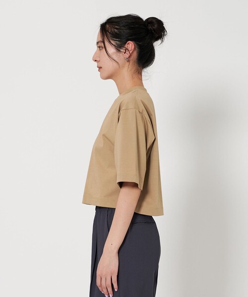 BEAUTY&YOUTH UNITED ARROWS（ビューティーアンドユースユナイテッドアローズ）の「コットンポリエステル クロップド Tシャツ（Tシャツ/カットソー・レディース・オフホワイト/ベージュ/オリーブ・FREE）」の14枚目の写真