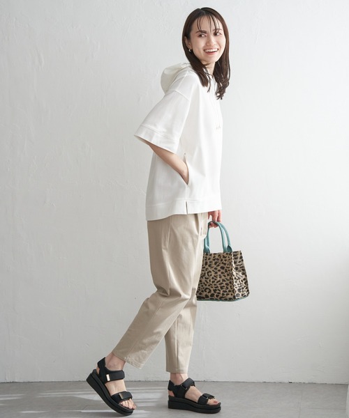 ikka（イッカ）の「【雑誌InRed6月号掲載】コットンUSAミニワッフルポケ付きパーカー（パーカー・レディース・ライトグレー/グリーン/ピンク/オフホワイト/ブルー/ブラック・M/L/S）」の15枚目の写真