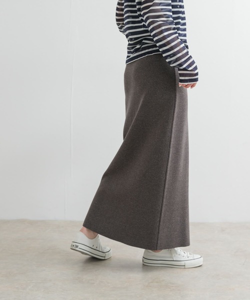 URBAN RESEARCH DOORS（アーバンリサーチドアーズ）の「リネン混ニットストレートスカート（スカート・レディース・ブラック/チャコールグレー・MEDIUM）」の20枚目の写真