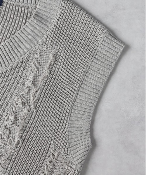 HONEYSUCKLE ROSE(ハニーサックルローズ)の「【HONEYSUCKLE ROSE】フリンジニットベスト(ベスト・レディース・オフホワイト/ブラック/ライトグレー・L/M)」の7枚目の写真