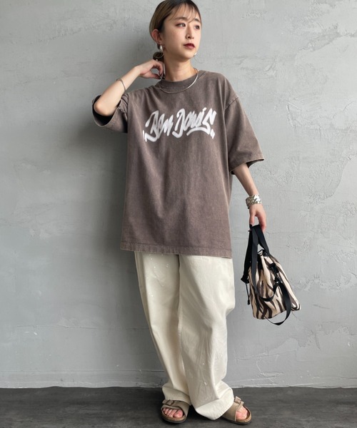 BEN DAVIS（ベンデイビス）の「[BEN DAVIS/ベンデイビス] BILLBOARD バックフォトグラフィック ヴィンテージライクTシャツ（Tシャツ/カットソー・レディース・ブラウン/ブラック・M/L/XL）」の3枚目の写真