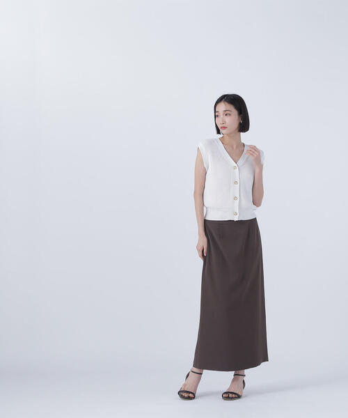 NATURAL BEAUTY BASIC（ナチュラルビューティーベーシック）の「◇ゴールドボタンニットベスト（ベスト・レディース・ブラック系その他/オフホワイト/ネイビー・FREE）」の15枚目の写真