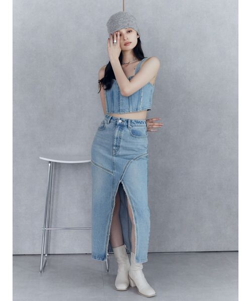 MURUA（ムルーア）の「デニムフロントオープンロングスカート（デニムスカート・レディース・ライトブルー/ブラック・1/2）」の9枚目の写真