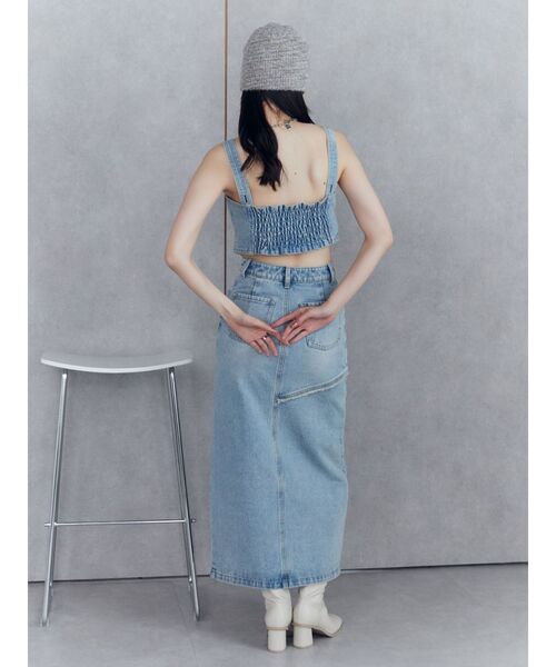 MURUA（ムルーア）の「デニムフロントオープンロングスカート（デニムスカート・レディース・ライトブルー/ブラック・1/2）」の12枚目の写真