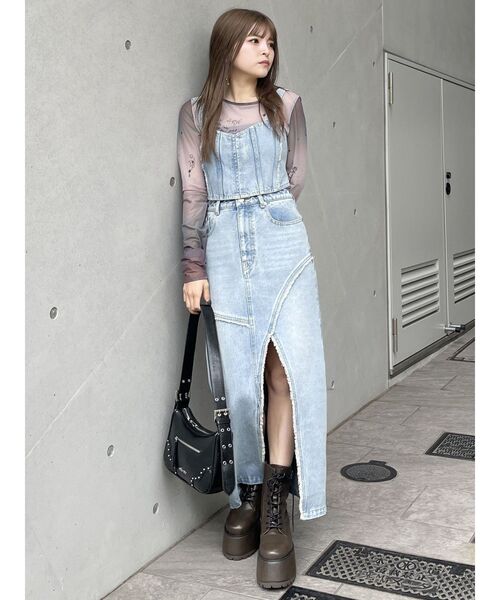 MURUA（ムルーア）の「デニムフロントオープンロングスカート（デニムスカート・レディース・ライトブルー/ブラック・1/2）」の14枚目の写真