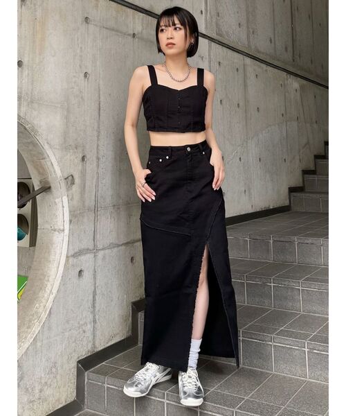 MURUA（ムルーア）の「デニムフロントオープンロングスカート（デニムスカート・レディース・ライトブルー/ブラック・1/2）」の17枚目の写真