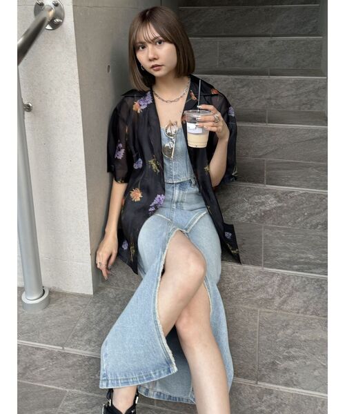 MURUA（ムルーア）の「デニムフロントオープンロングスカート（デニムスカート・レディース・ライトブルー/ブラック・1/2）」の5枚目の写真