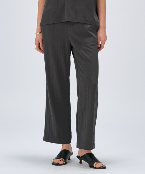 cloenc(クロエンス)の「【セットアップ/マシンウォッシュ】レーヨンツイルイージーパンツ(その他パンツ・レディース・チャコールグレー/ナチュラル/ブラック/ライトグリーン・02/01/03)」の3枚目の写真