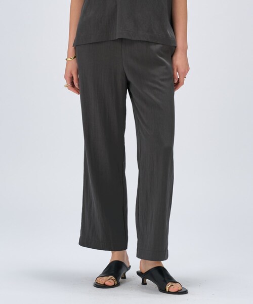 cloenc(クロエンス)の「【セットアップ/マシンウォッシュ】レーヨンツイルイージーパンツ(その他パンツ・レディース・チャコールグレー/ナチュラル/ブラック/ライトグリーン・02/01/03)」の8枚目の写真