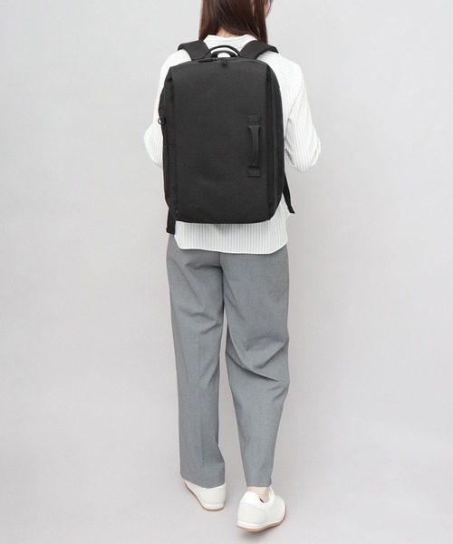 フルクロ（fulcro）/撥水 15ポケット バックパック エッセンスM ビジネスリュック A4サイズ・15インチPC収納対応 セール】fulcro フルクロ 撥水 15ポケット バックパック エッセンスM