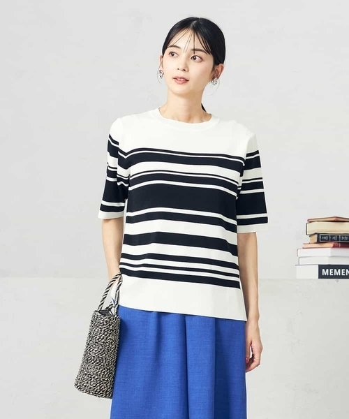 a.v.v(アーヴェヴェ)の「【接触冷感/UVカット/洗える】クルーネックハーフスリーブ美ラクるサマーニット(ニット/セーター・レディース・グレー系その他/ブラック/ベージュ/ホワイト/アイボリー/ブルー・38/36/40/34/42)」の2枚目の写真