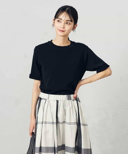 a.v.v(アーヴェヴェ)の「【接触冷感/UVカット/洗える】クルーネックハーフスリーブ美ラクるサマーニット(ニット/セーター・レディース・グレー系その他/ブラック/ベージュ/ホワイト/アイボリー/ブルー・38/36/40/34/42)」の3枚目の写真