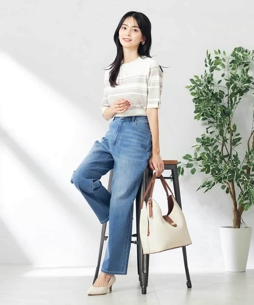 a.v.v(アーヴェヴェ)の「【接触冷感/UVカット/洗える】クルーネックハーフスリーブ美ラクるサマーニット(ニット/セーター・レディース・グレー系その他/ブラック/ベージュ/ホワイト/アイボリー/ブルー・38/36/40/34/42)」の8枚目の写真