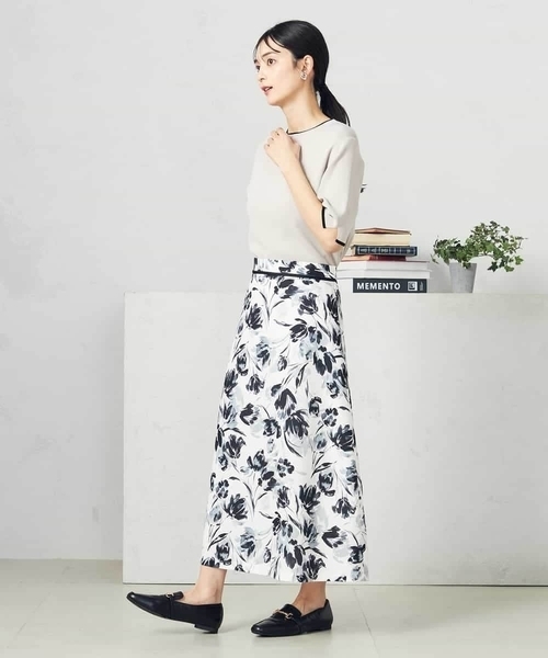 a.v.v(アーヴェヴェ)の「【接触冷感/UVカット/洗える】クルーネックハーフスリーブ美ラクるサマーニット(ニット/セーター・レディース・グレー系その他/ブラック/ベージュ/ホワイト/アイボリー/ブルー・38/36/40/34/42)」の12枚目の写真