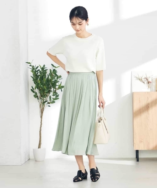 a.v.v(アーヴェヴェ)の「【接触冷感/UVカット/洗える】クルーネックハーフスリーブ美ラクるサマーニット(ニット/セーター・レディース・グレー系その他/ブラック/ベージュ/ホワイト/アイボリー/ブルー・38/36/40/34/42)」の17枚目の写真