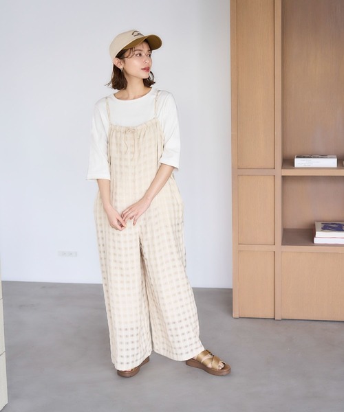 studio CLIP(スタディオクリップ)の「ダブルフロントチェックキャミサロペット(サロペット/オーバーオール・レディース・スモーク/ベージュ・FREE)」の2枚目の写真