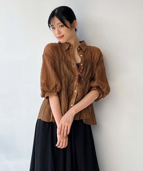 AS KNOW AS plus(アズノゥアズプラス)の「●シャーリングボリューム5分袖ブラウス(シャツ/ブラウス・レディース・アイボリー系/オフホワイト/サックスブルー/ブラウン系/ピンク系/ベージュ系/サックスブルー系・FREE)」の3枚目の写真