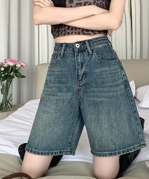gossip!ロサンゼルス(ゴシップロサンゼルス)の「YUGA ハイウエスト ストレートデニムショートパンツ(デニムパンツ・レディース・インディゴブルー/ライトブルー・L/M)」の10枚目の写真