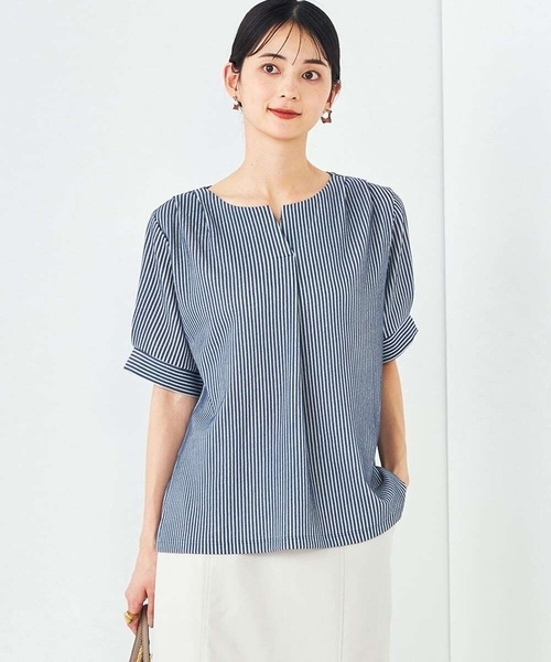 a.v.v（アーヴェヴェ）の「ストライプジャガードスリットネックトップス（Tシャツ/カットソー・レディース・ダークインディゴブルー/ネイビー・34/36/38/40/42）」の2枚目の写真