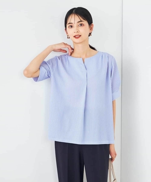 a.v.v（アーヴェヴェ）の「ストライプジャガードスリットネックトップス（Tシャツ/カットソー・レディース・ダークインディゴブルー/ネイビー・34/36/38/40/42）」の3枚目の写真